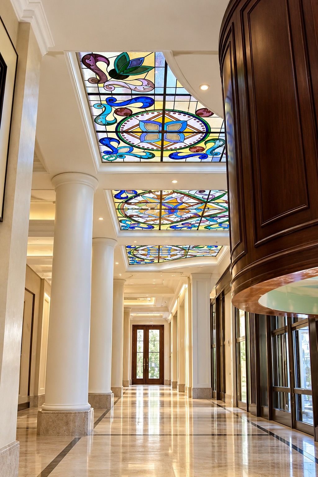 Marble hallway beneath 3 stained glass ceilings by Stanisic Studio at Volzhsky Utyos, 2007