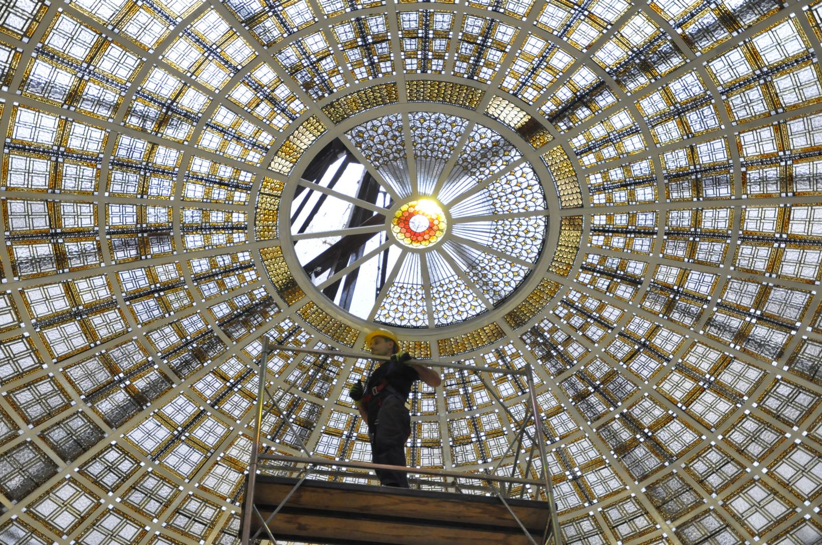 Alpha Bank stained glass dome, Belgrade, Serbia, photo 6
