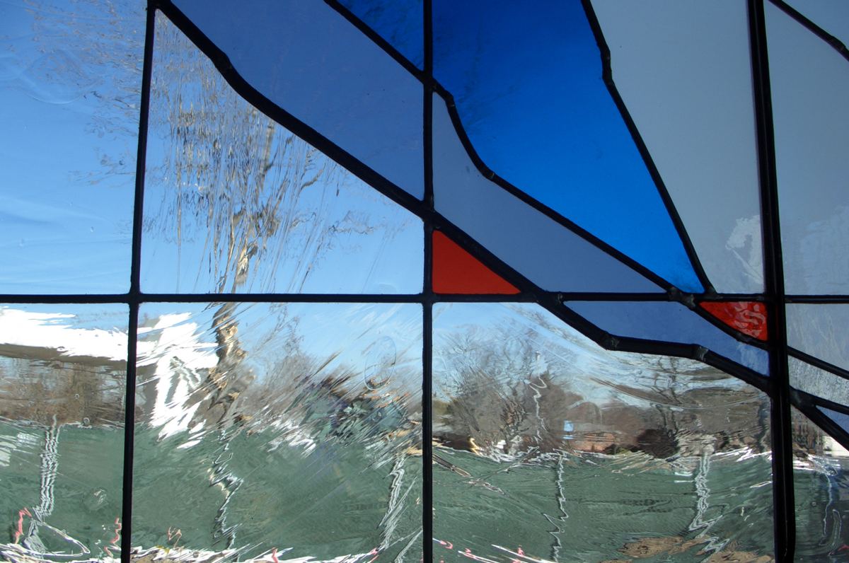 Stained glass at the Adoration Chapel of Risen Christ Church in Denver, photo 2