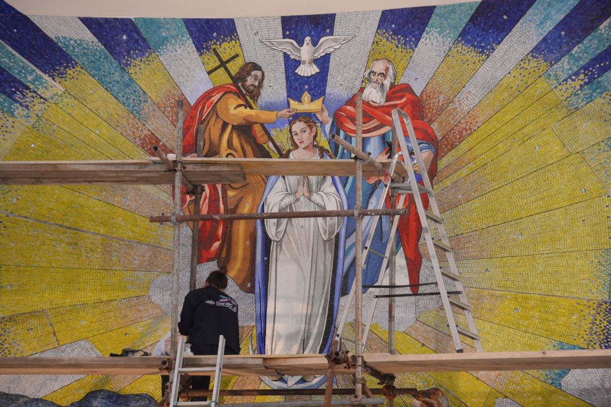 Altar mosaic at Queen of Heaven and Earth Catholic Church, Ploce, Croatia, photo 9