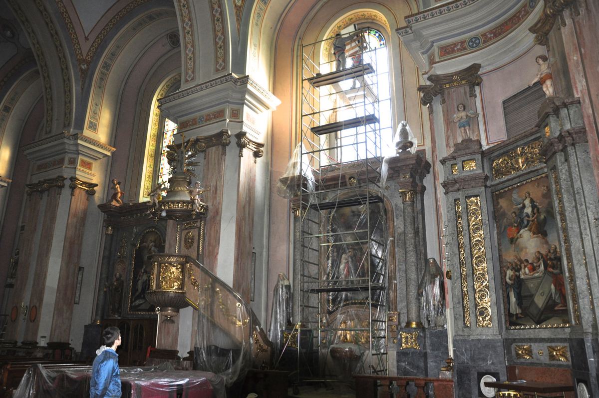 Stained glass at the Cathedral of Saint Teresa of Ávila in Subotica, photo 14